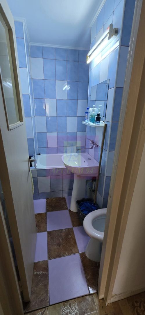 Apartament 3 camere de vanzare in Campina - imaginea 11