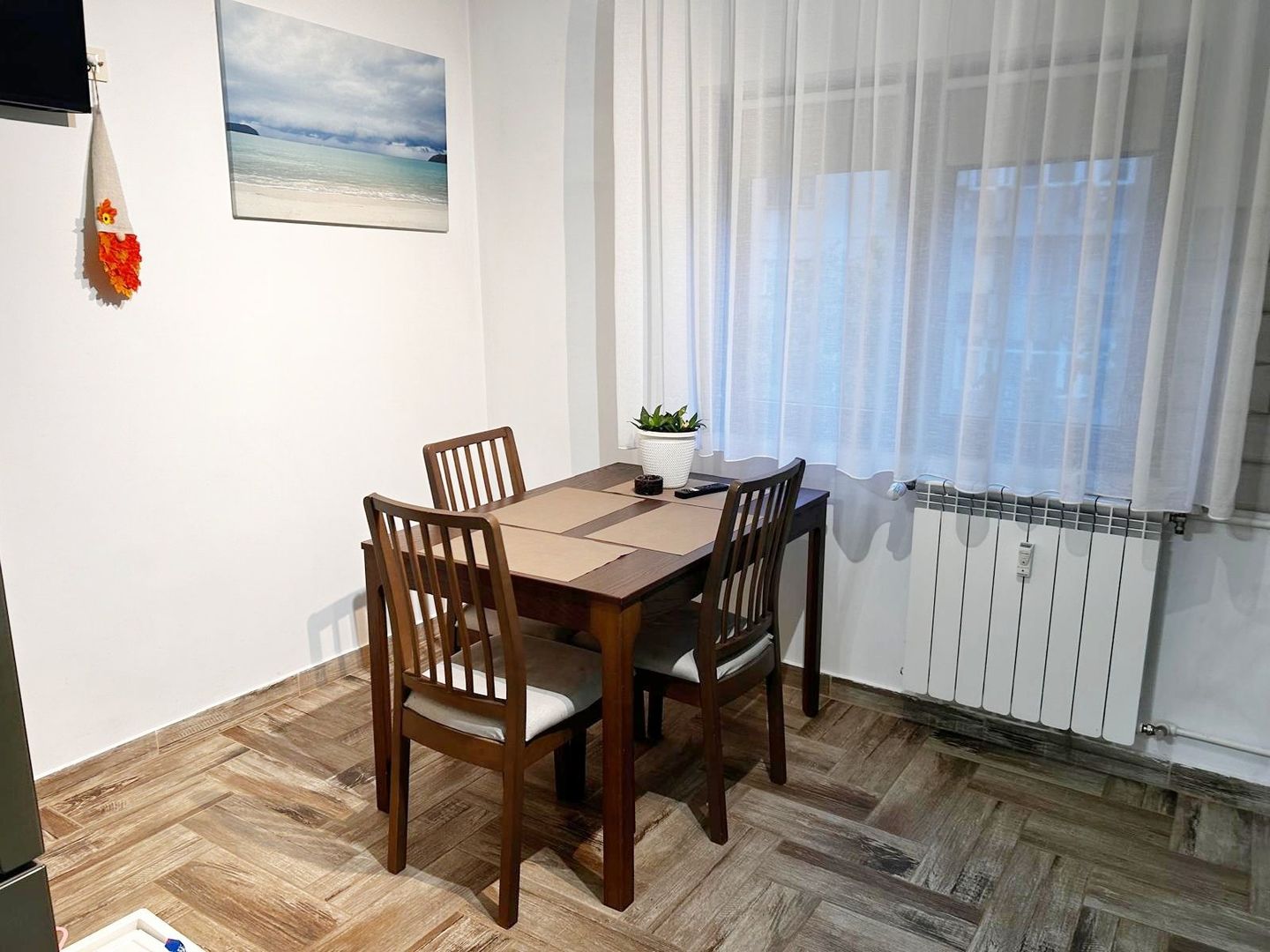 Vand apartament2 camere zona Sebastian (Str. Ileana Cosânzeana) - imaginea 3