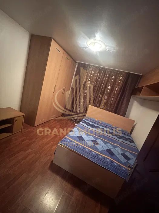 Apartament 3 camere Medicina - imaginea 5