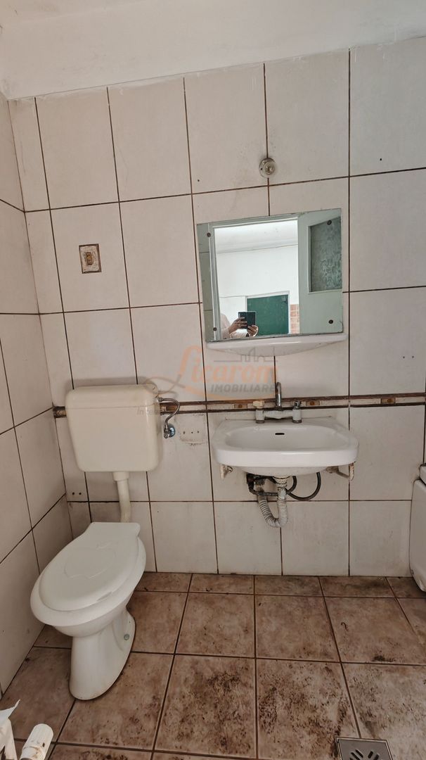 Casa singur in curte zona ZONA ISTORICA langa Seminarul Teologic - imaginea 10