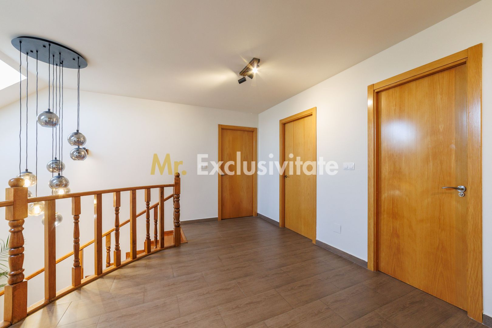 VILĂ 4 dormitoare, RENOVATĂ COMPLET 2026, Prundu, teren 937 mp - imaginea 20