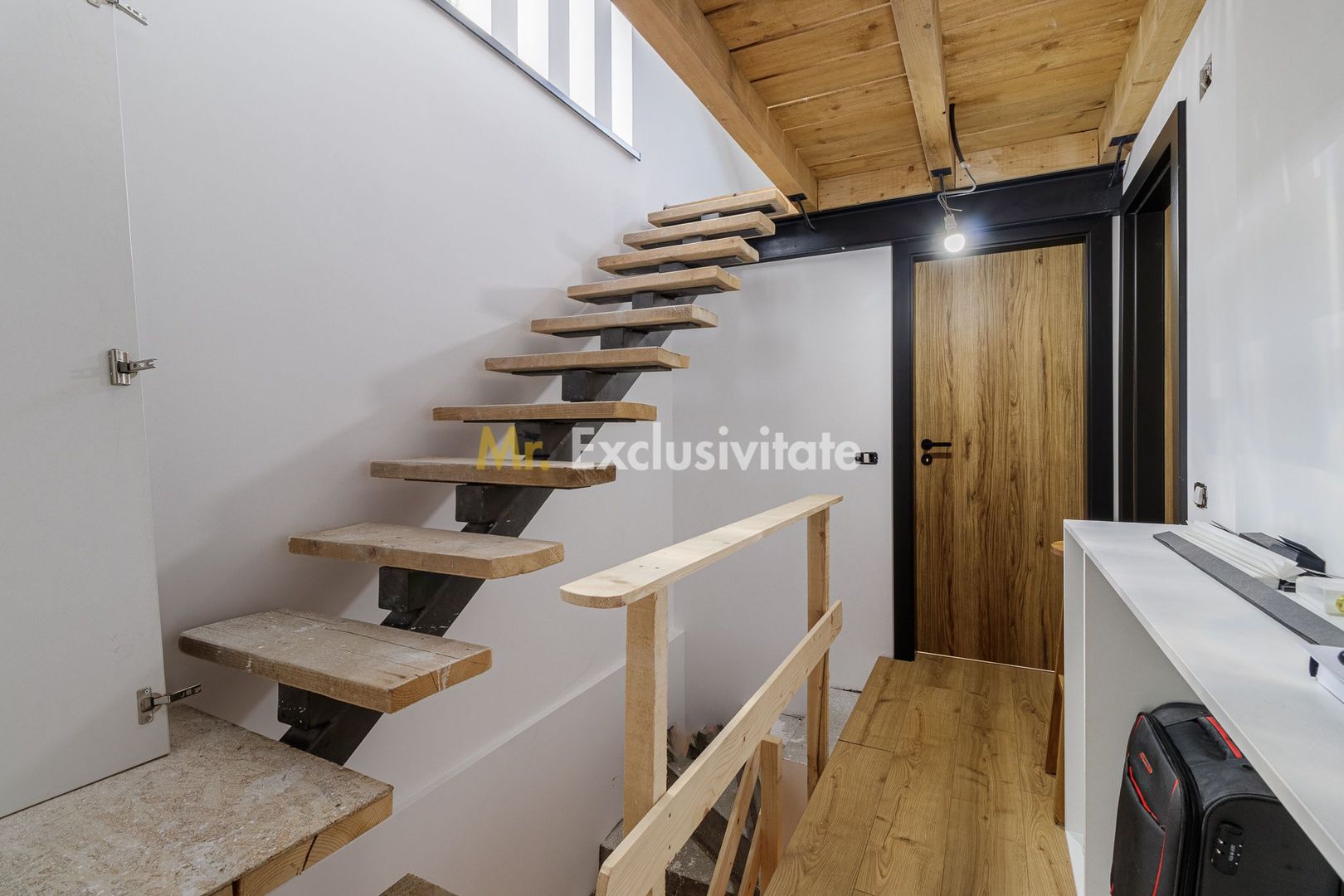 Casa noua aproape de Bd Unirii - imaginea 15