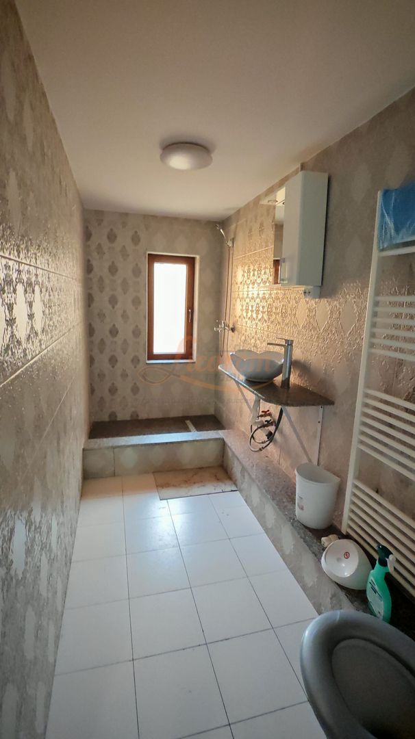 Vila 10 camere,pretabil compartimentare in 2 unitati separate,ASTRA. - imaginea 14