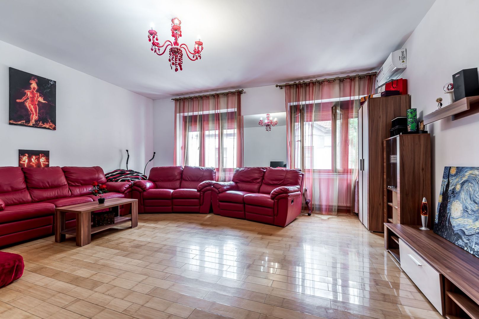 Casa 6 camere - teren 558 mp - Centrul Aradului - COMISION 0