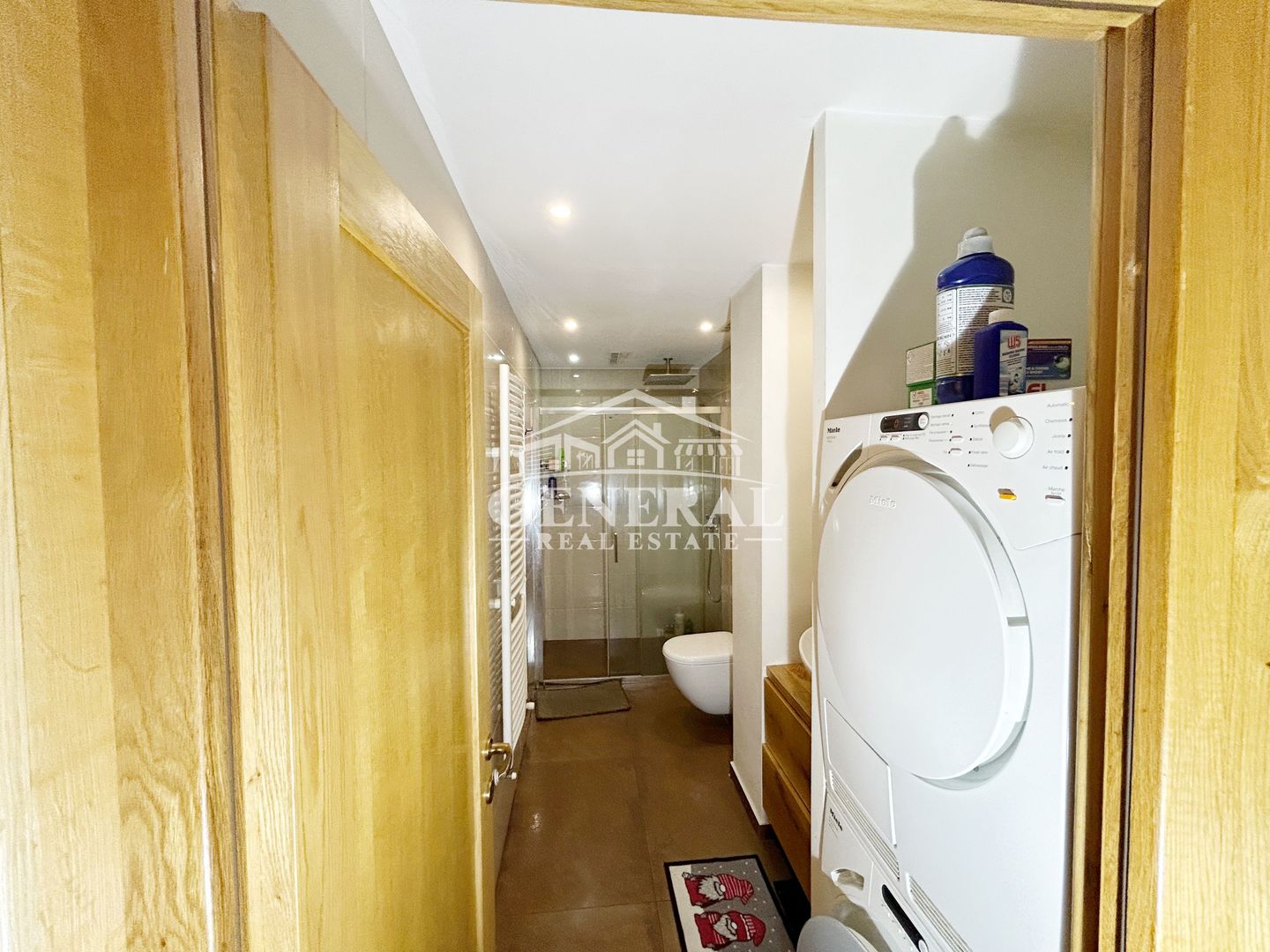 Va propunem spre vanzare un apartament cu 3 camere str. Aviatorilor - imaginea 9