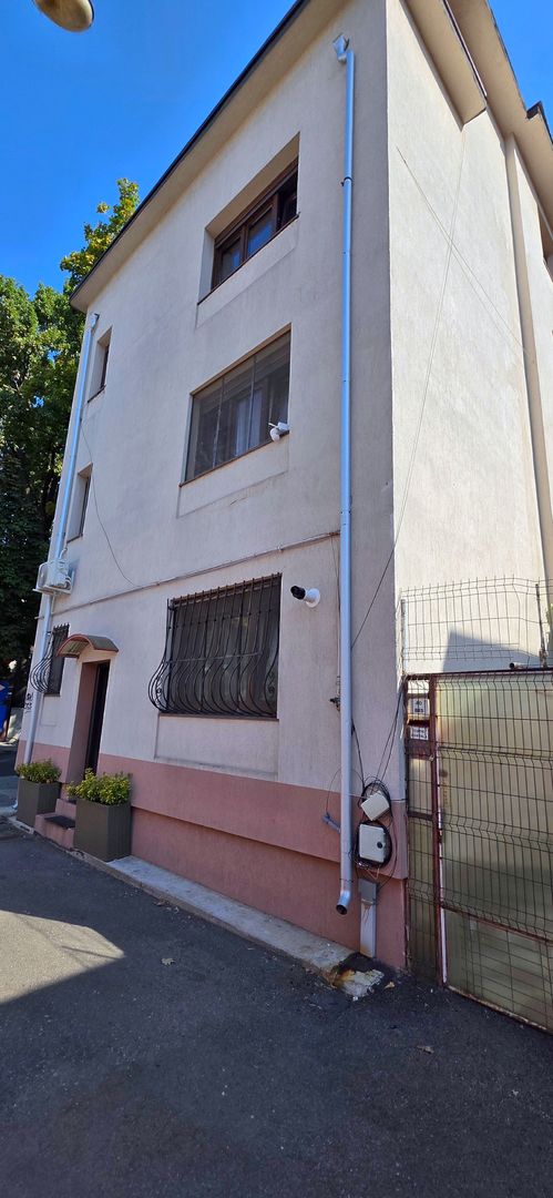Mosilor apartament in vila 2 camere mobilate - imaginea 8
