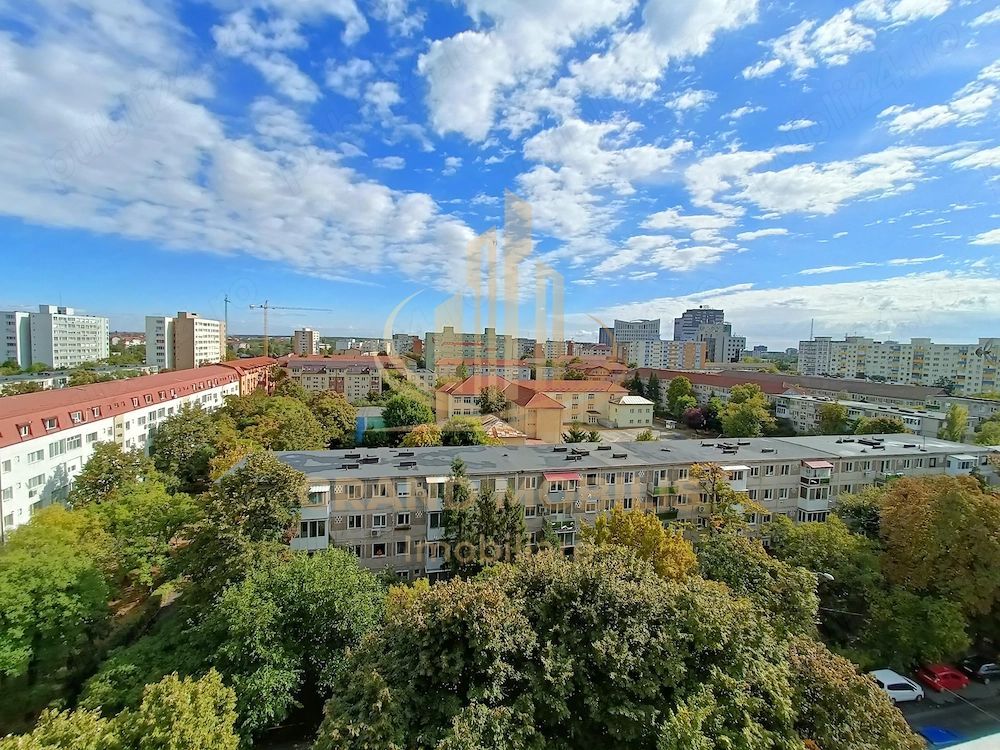Apartament 83 mp, 3 camere, zona Dacia, 2 băi, balcon, mobilat complet