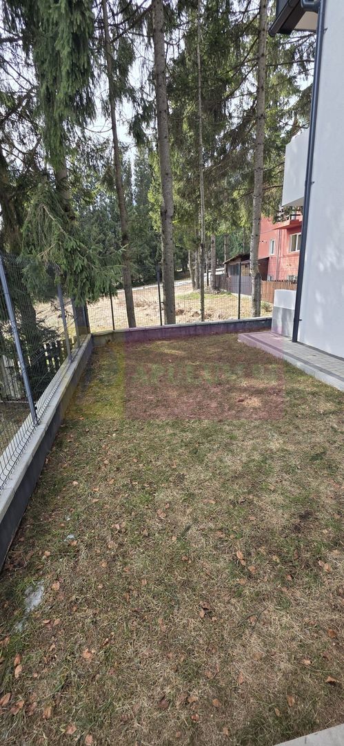 Apartament cu 2 camere de vanzare in Busteni, curte si loc de parcare