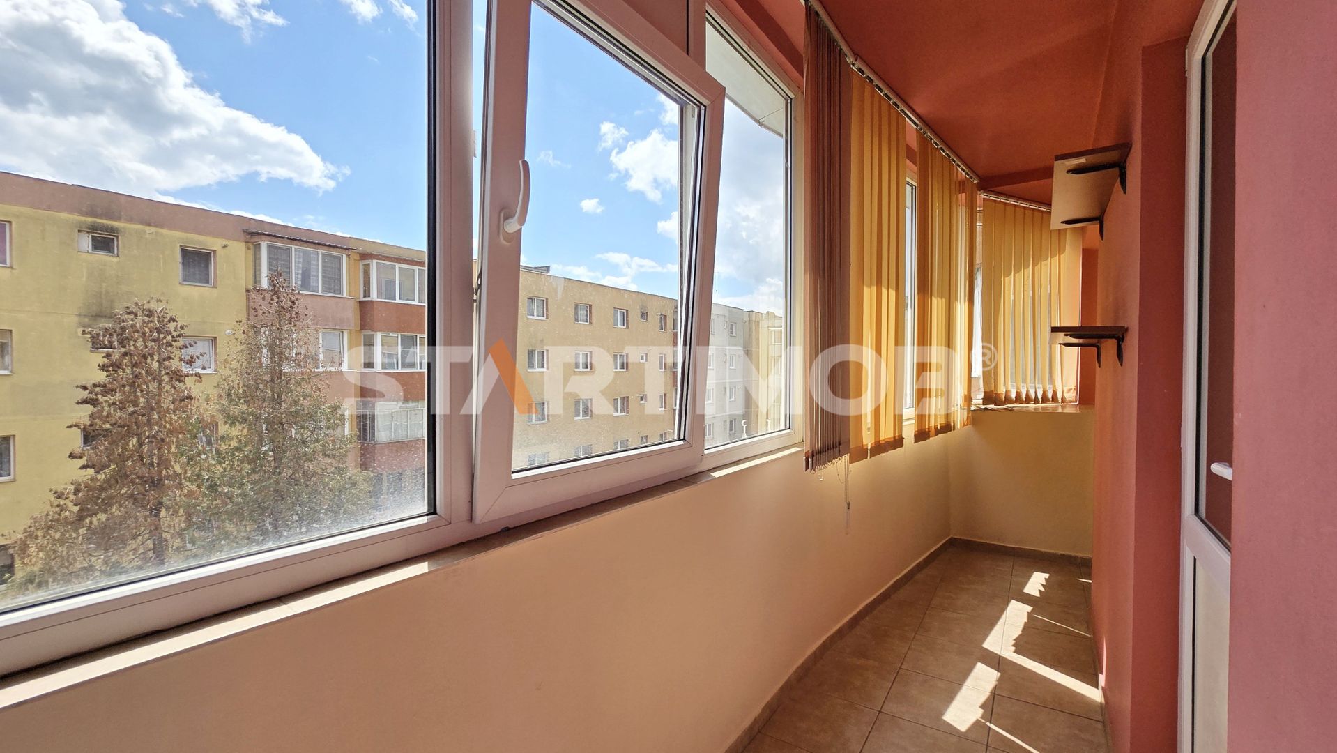 Apartament 2 camere cu parcare