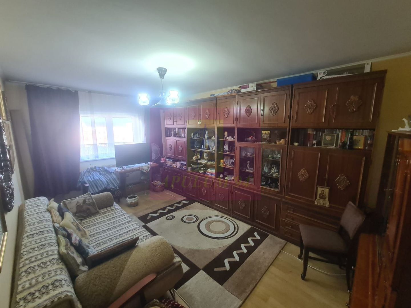 Apartament cu 3 camere de vanzare in Campina - Zona Centrala