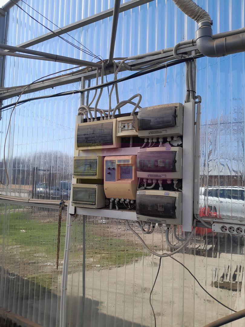 VANZARE TEREN 3100 MP - SAT ROSIORI (IL)