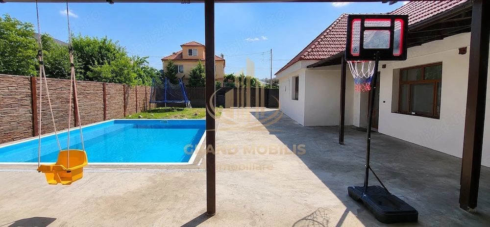 Casă individuală pe parter cu piscină | 4 cam | 432 mp teren | Plopi