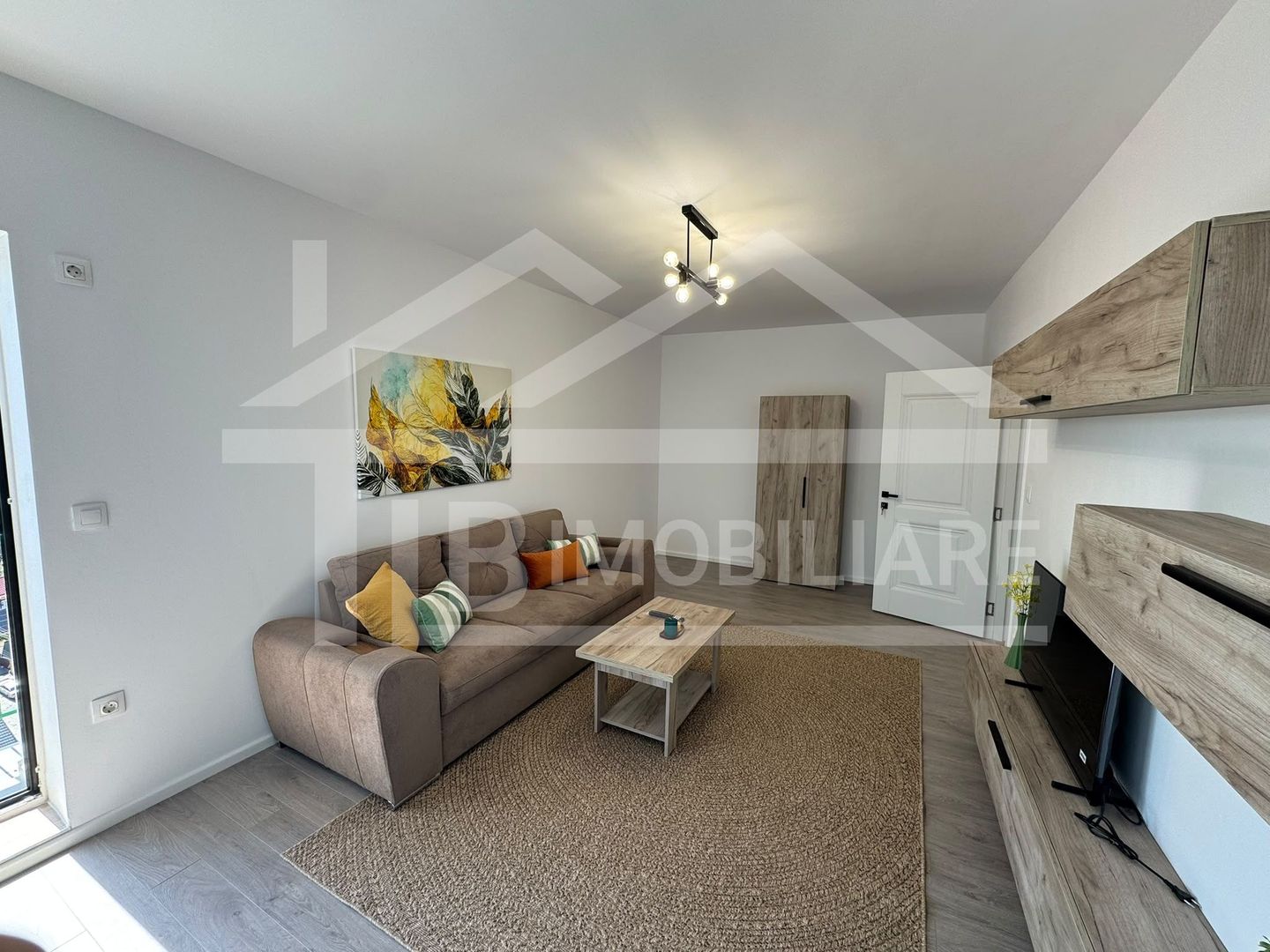 Apartament 2 camere, 56 mp, decomandat, parcare, Zona Vivat Residence - imaginea 2