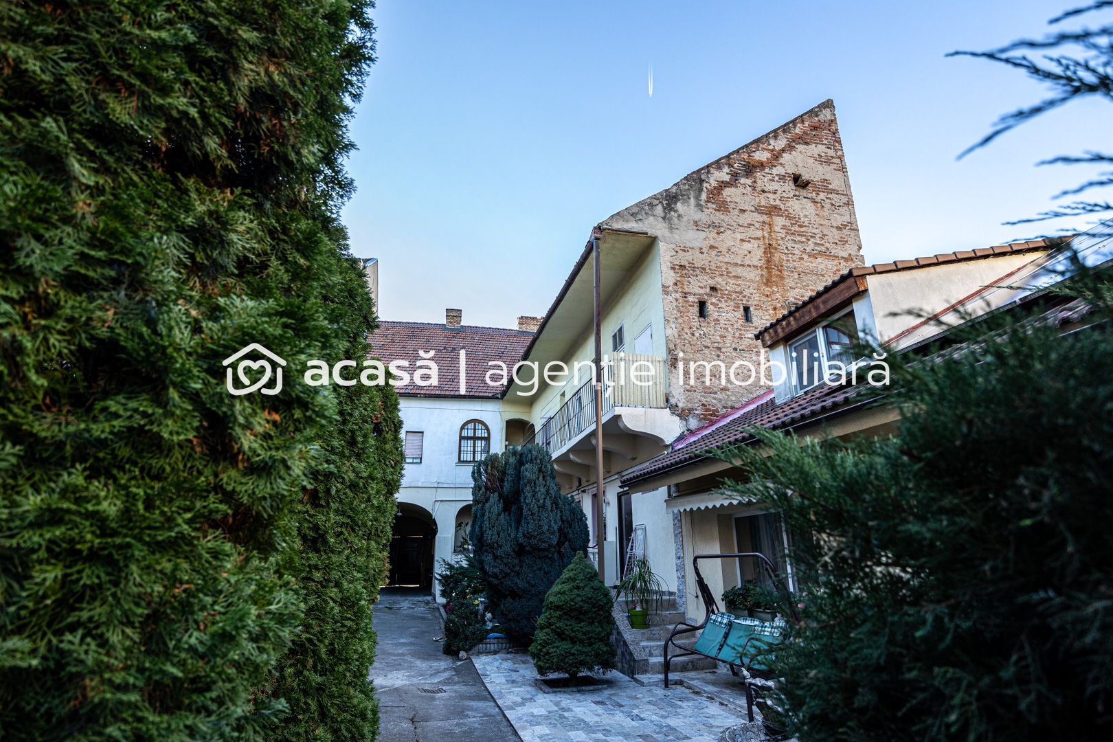 Imagine 12 - REZERVAT! Un etaj întreg. Trei unități. O singură decizie bună.