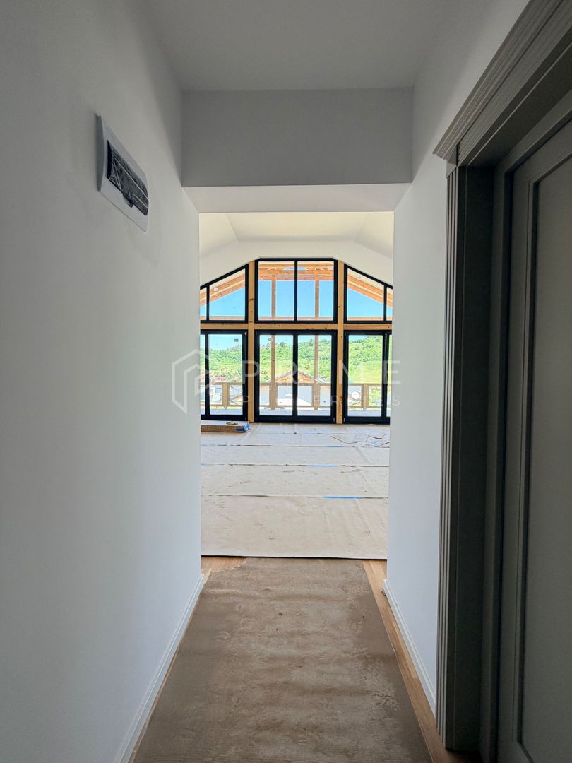 Vilă chalet modern cu perete panoramic de sticlă - Livezeni, Mureș - imaginea 6