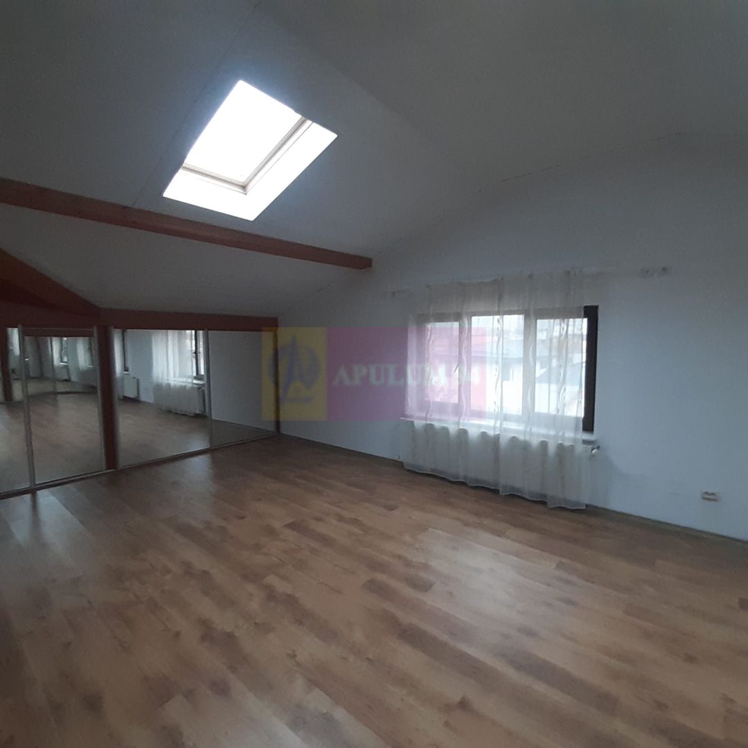Două vile tip duplex de închiriat - zona Antiaeriană