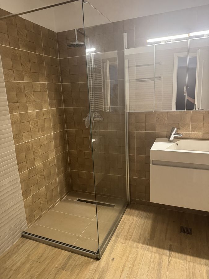Vand apartament 3 camere in zona Aviatiei (parcare inclusa). - imaginea 5
