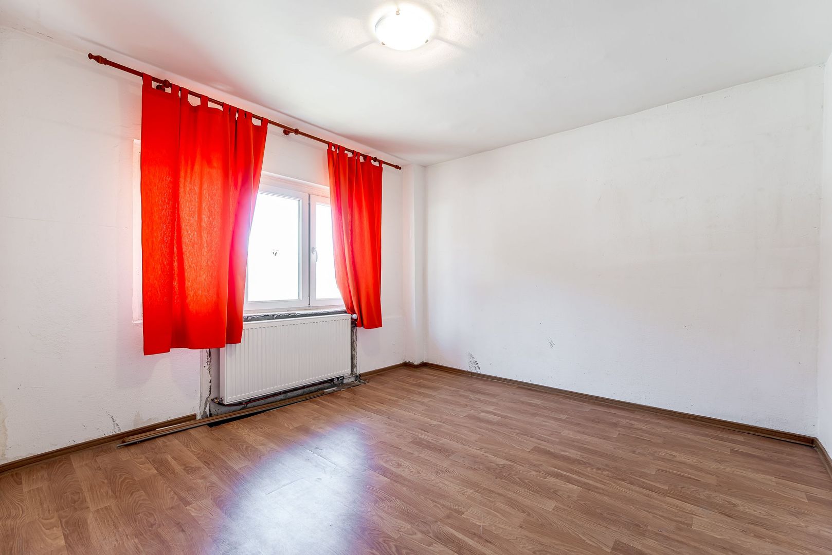 Imagine 4 - VANDUT! Apartament 2 camere, decomandat | Str Banul Maracine
