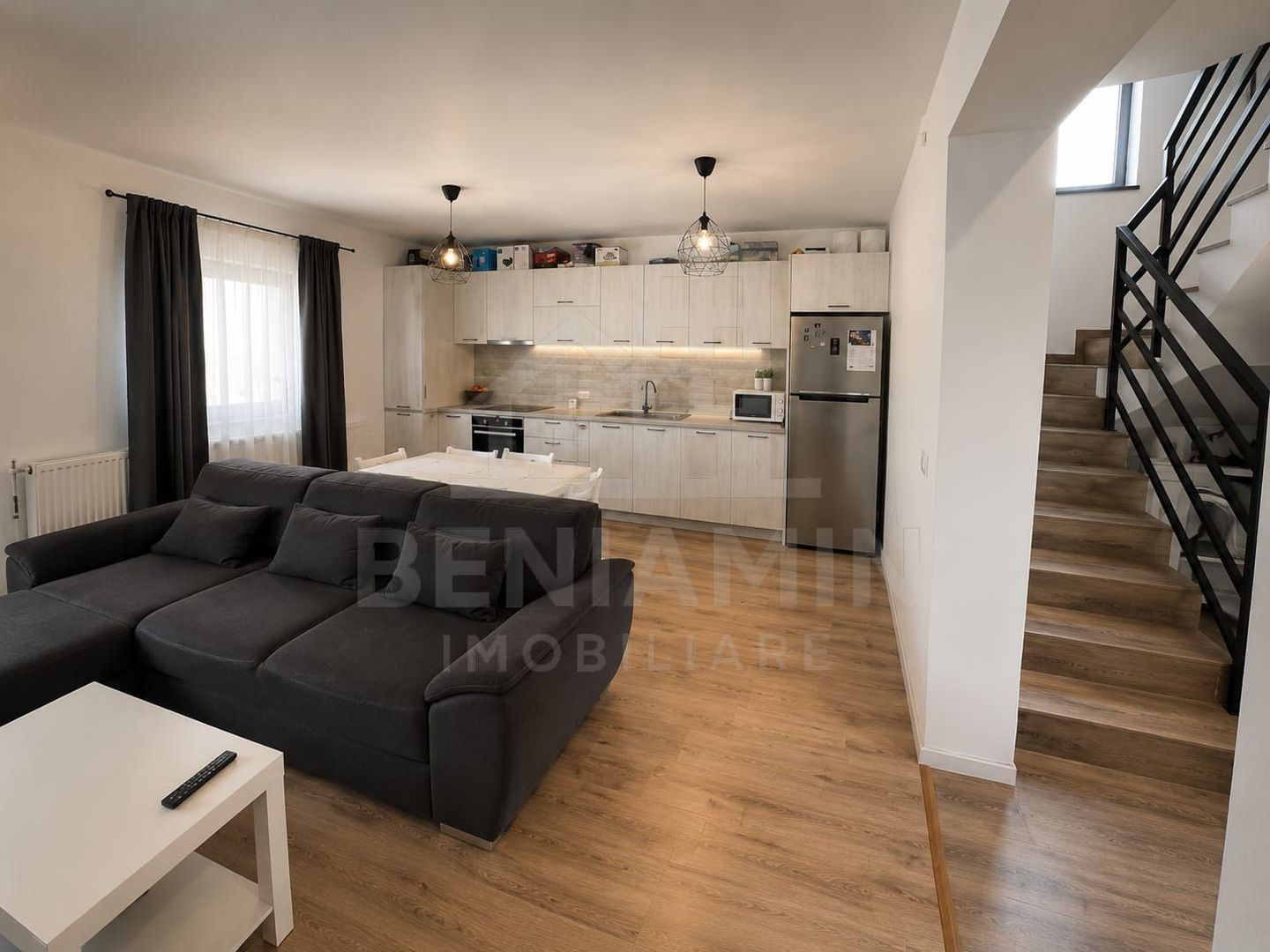 Casa moderna Parter plus Etaj - Zona Damila - imaginea 5