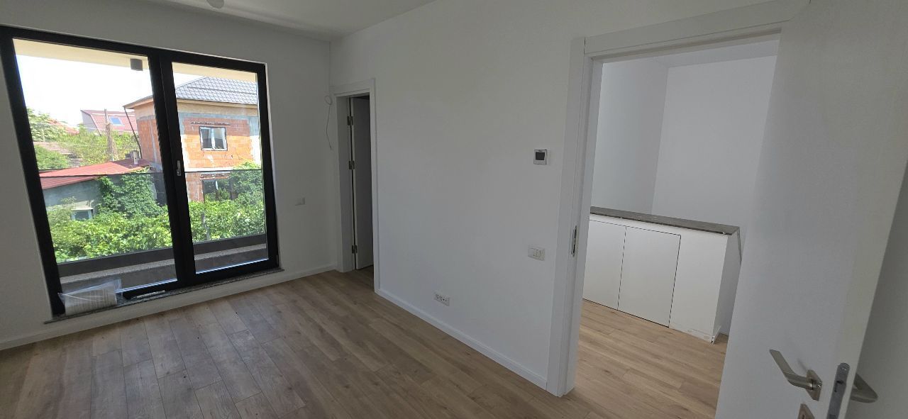 Giulesti  duplex P+1 4 camere de vanzare - imaginea 17
