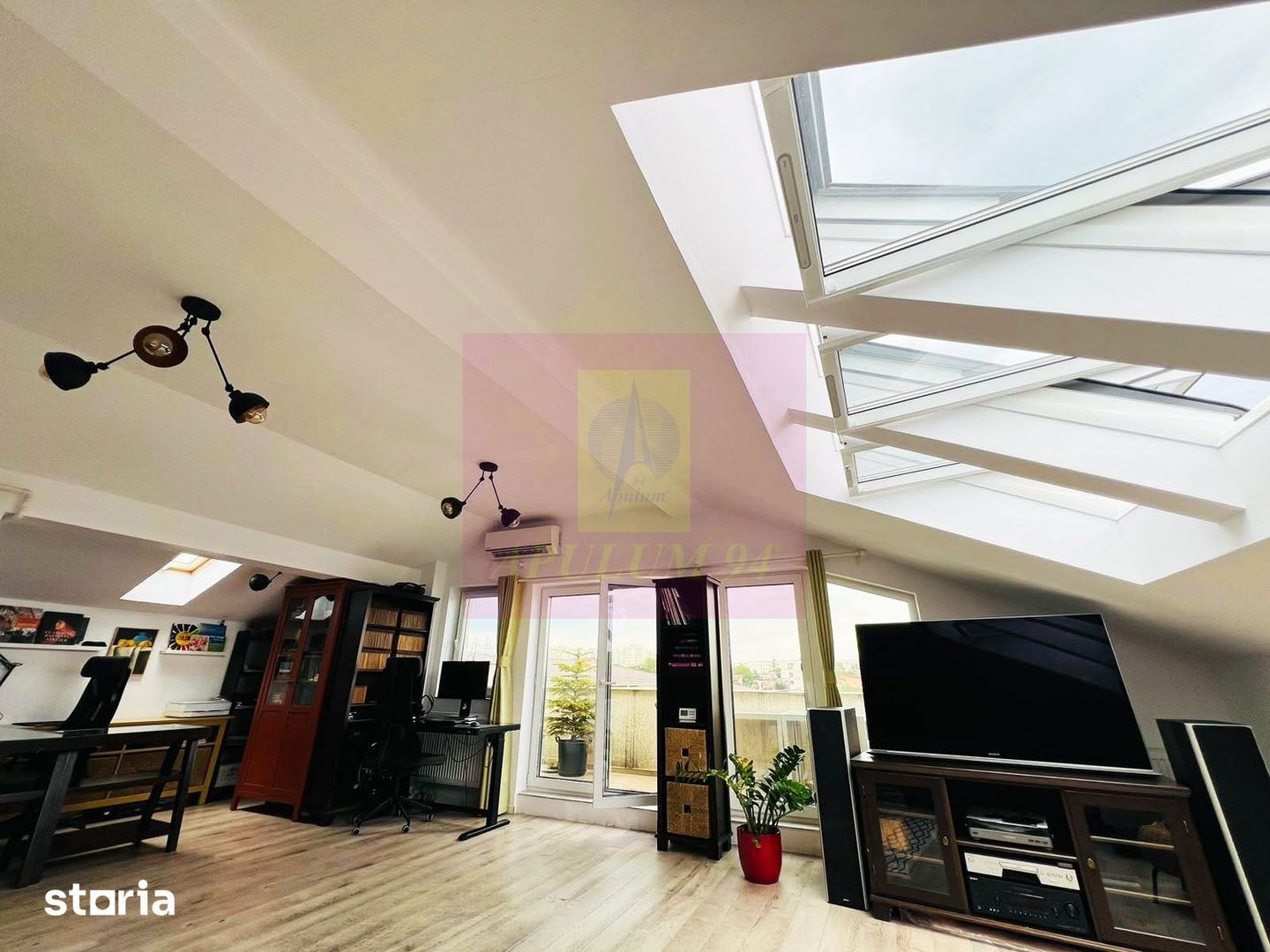 Apartament 3 camere | Două terase | Două locuri de parcare | - imaginea 2