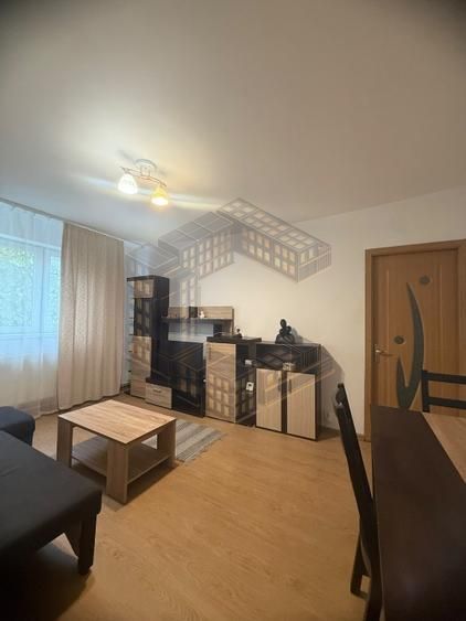 Apartament 2 camere, semidecomandat, centrala, de vanzare - imaginea 3