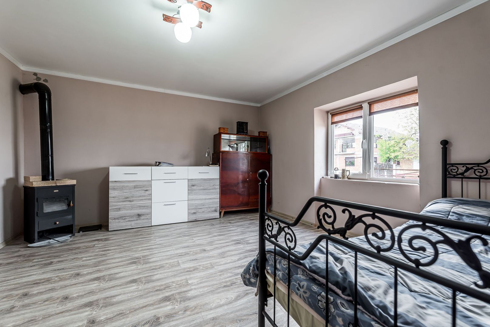 Imagine 7 - Casă finisată + casă în construcție, la același preț!