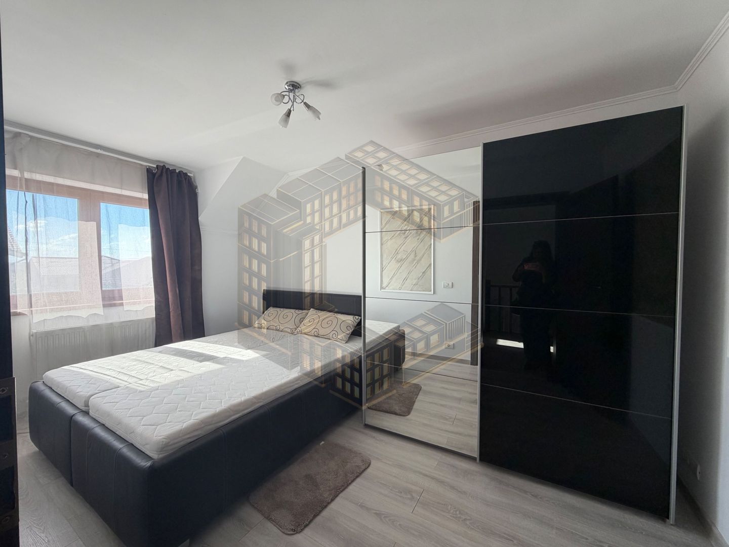Duplex de vanzare,4 camere si 3 bai, acces auto, Dumbravita - imaginea 13