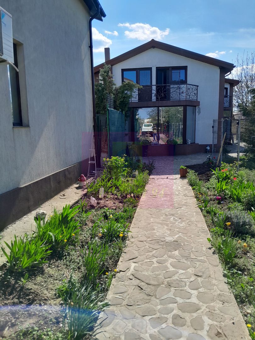 GIURGIU - SE VINDE CASA P+M 5 CAM - imaginea 2