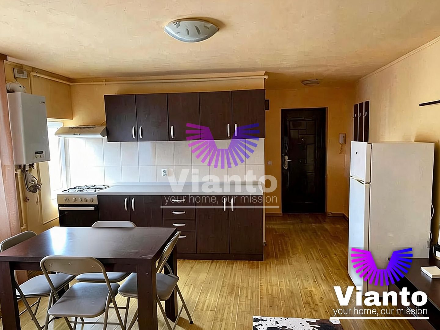 Apartament 2 camere de vanzare zona Mediu