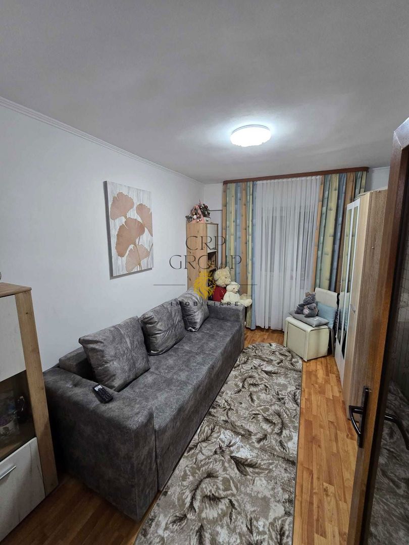 Apartament 3 camere, etaj 2/4, 81 mp totali, zona Urban – Bd. Garii