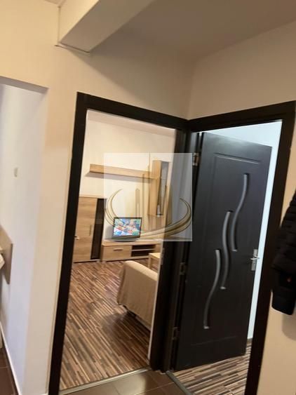 Apartament 2 Cam Metrou Eroii Revoluției renovat complet - imaginea 2