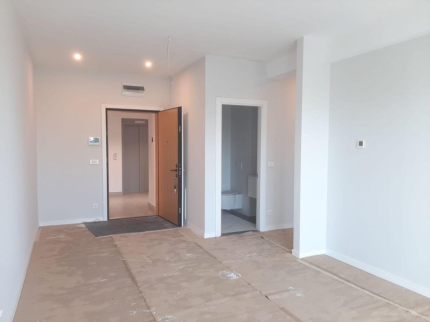 Apartament 3 Camere bucatarie inchisa si Terasă 12 MP cu Vedere Liberă