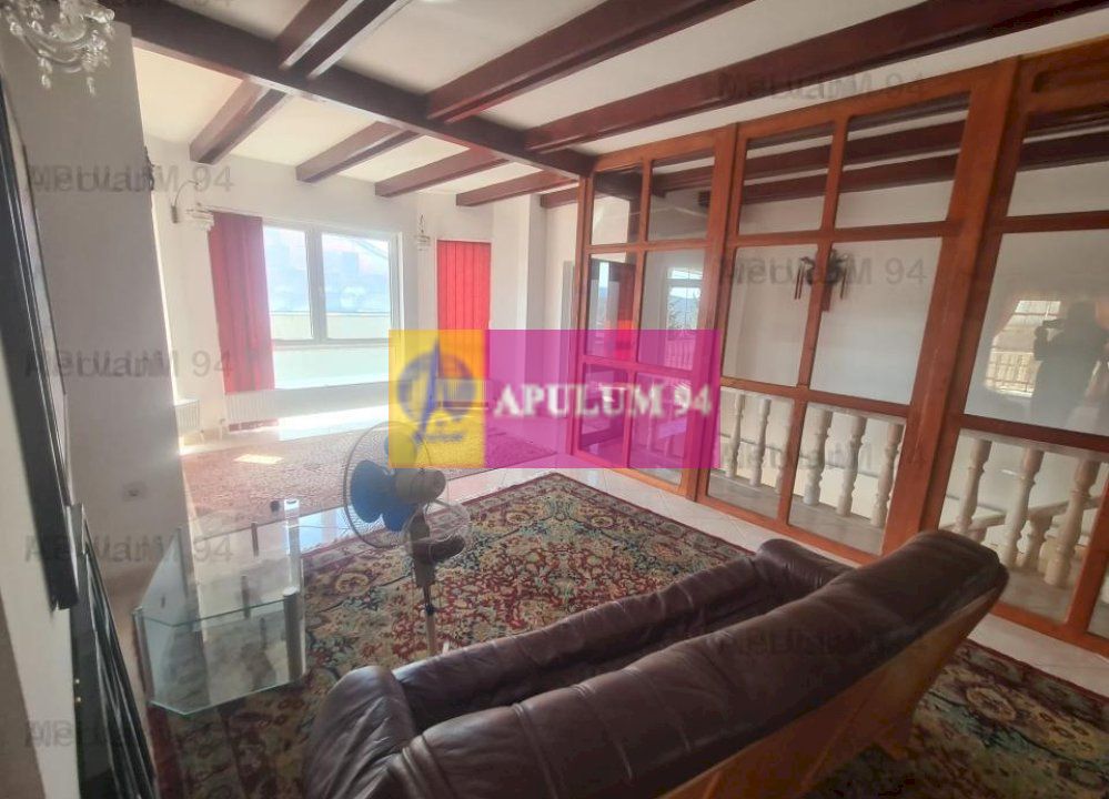 CASA (VILA) DE VANZARE IN CORNU