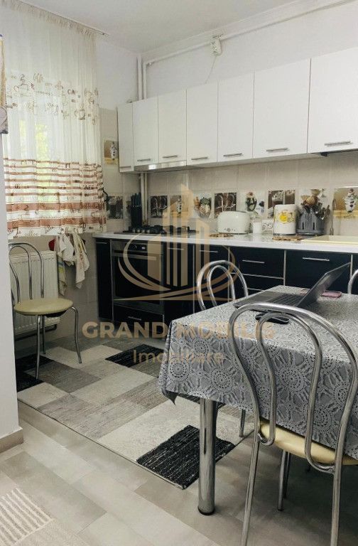 Apartament 3 camere cu 2 balcoane, centrala gaz, Brancoveanu - imaginea 5