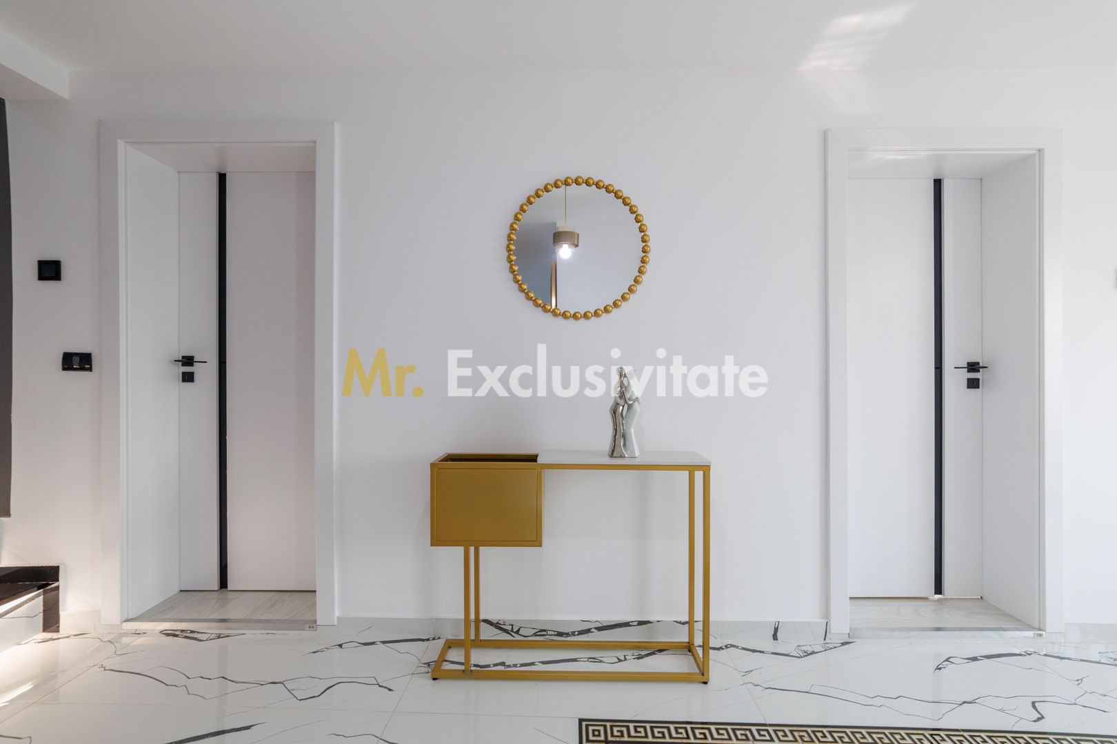 Proprietate cu 2 case si curte in Oarja, AG - imaginea 4