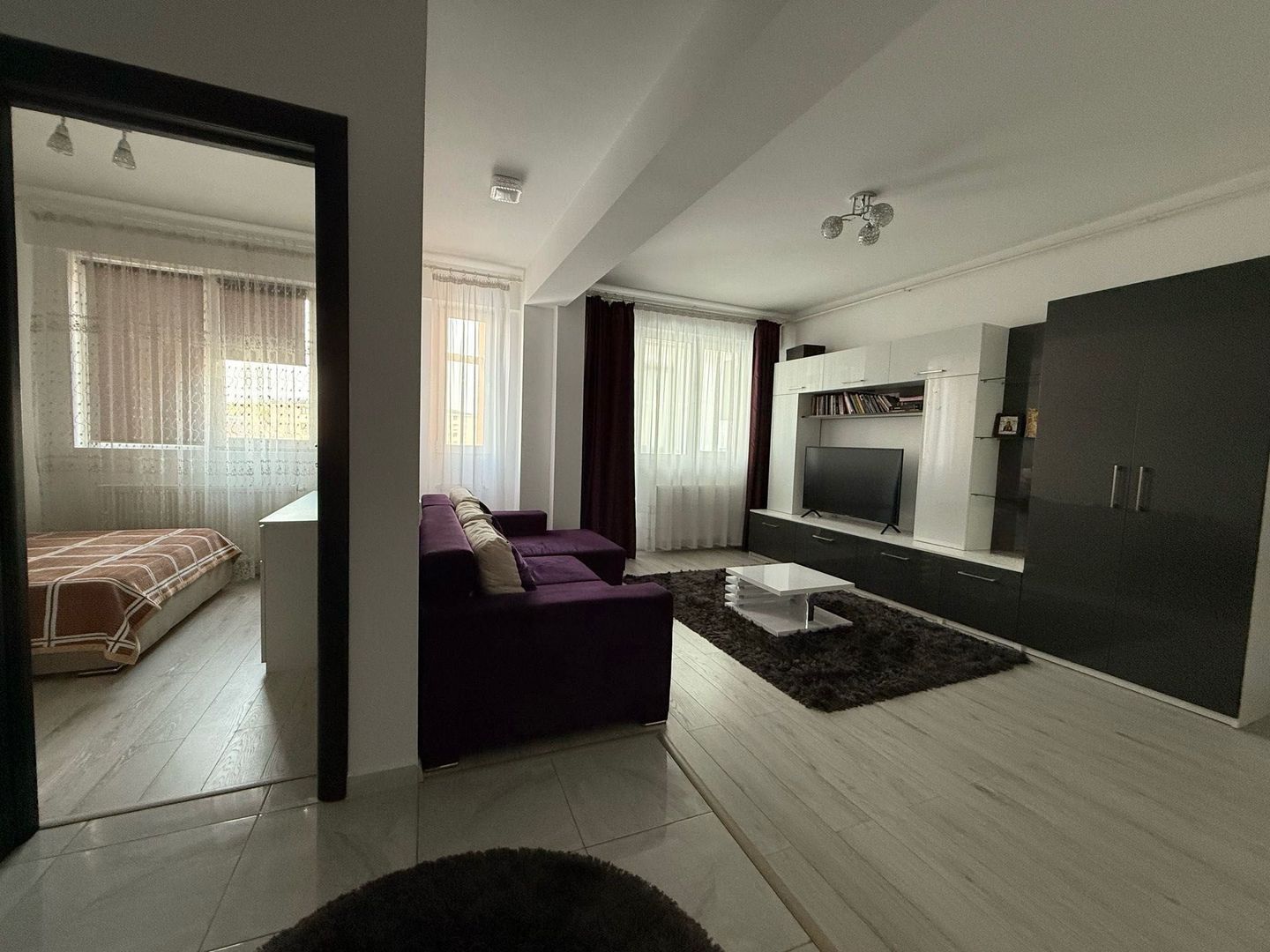 Închiriere apartament 2 camere Militari Residence - imaginea 2