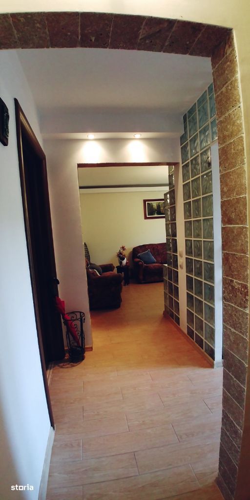 Apartament 3 camere Aparatorii Patriei S271