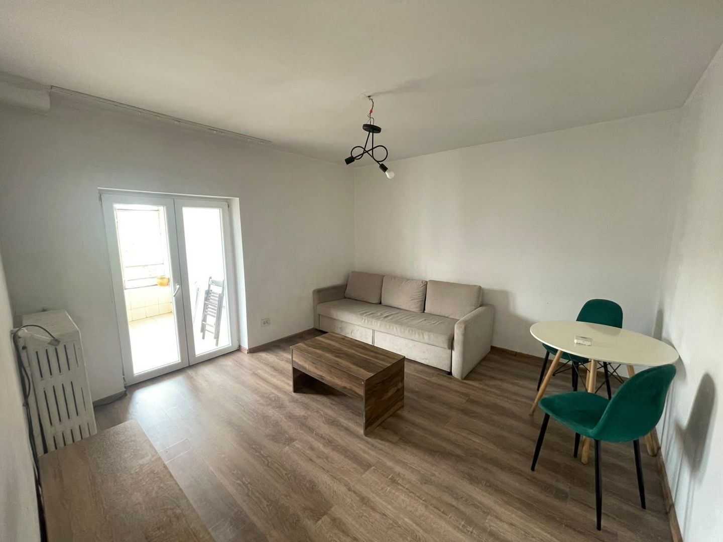 Apartament 2 camere semidecomandat, 40 mp, zona Romană/Victoriei V21