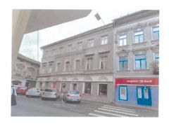 Imobil istoric de mari dimensiuni, în Piața Avram Iancu