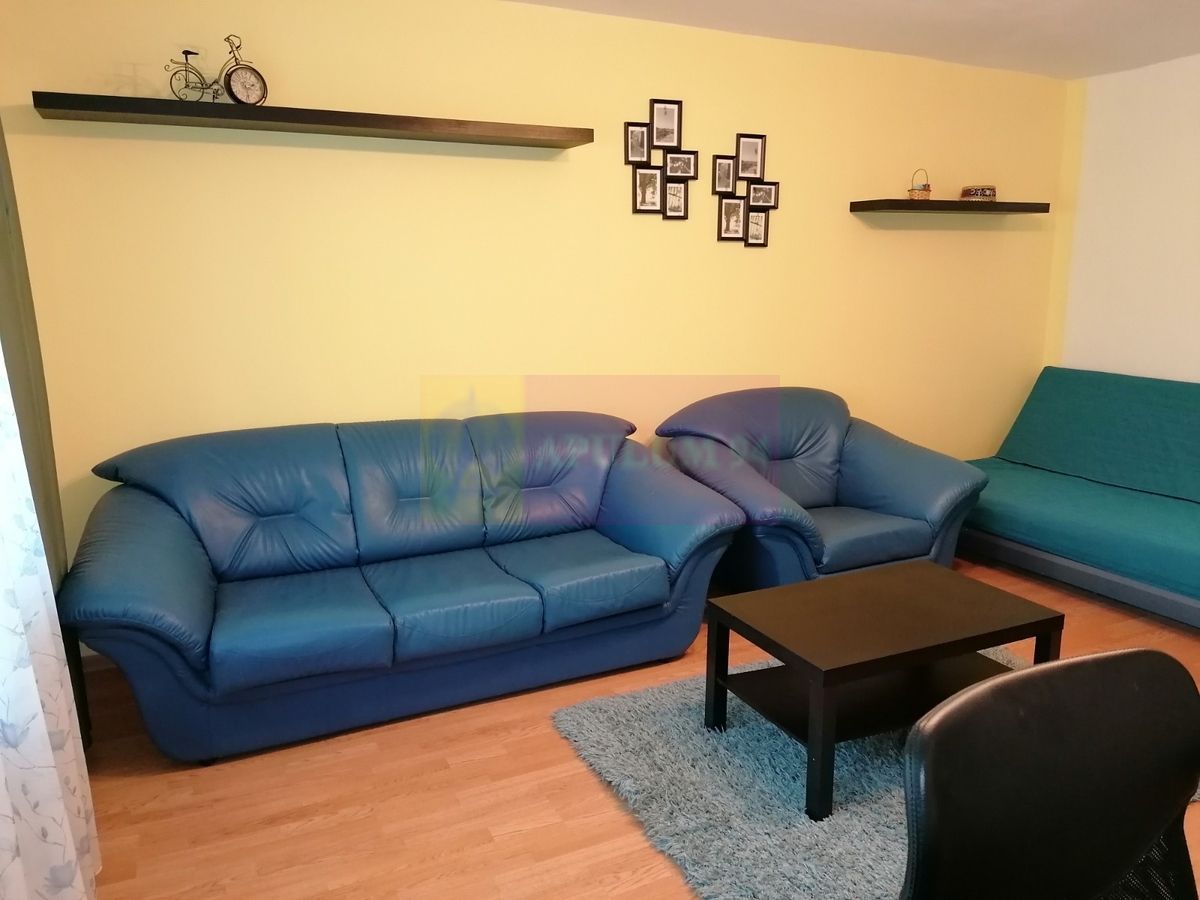 Garsoniera , Virtutii, Militari