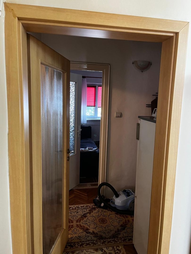 Apartament cu 4 camere, 80 mp utili la etajul 1 chiar in Calea Lipovei - imaginea 10