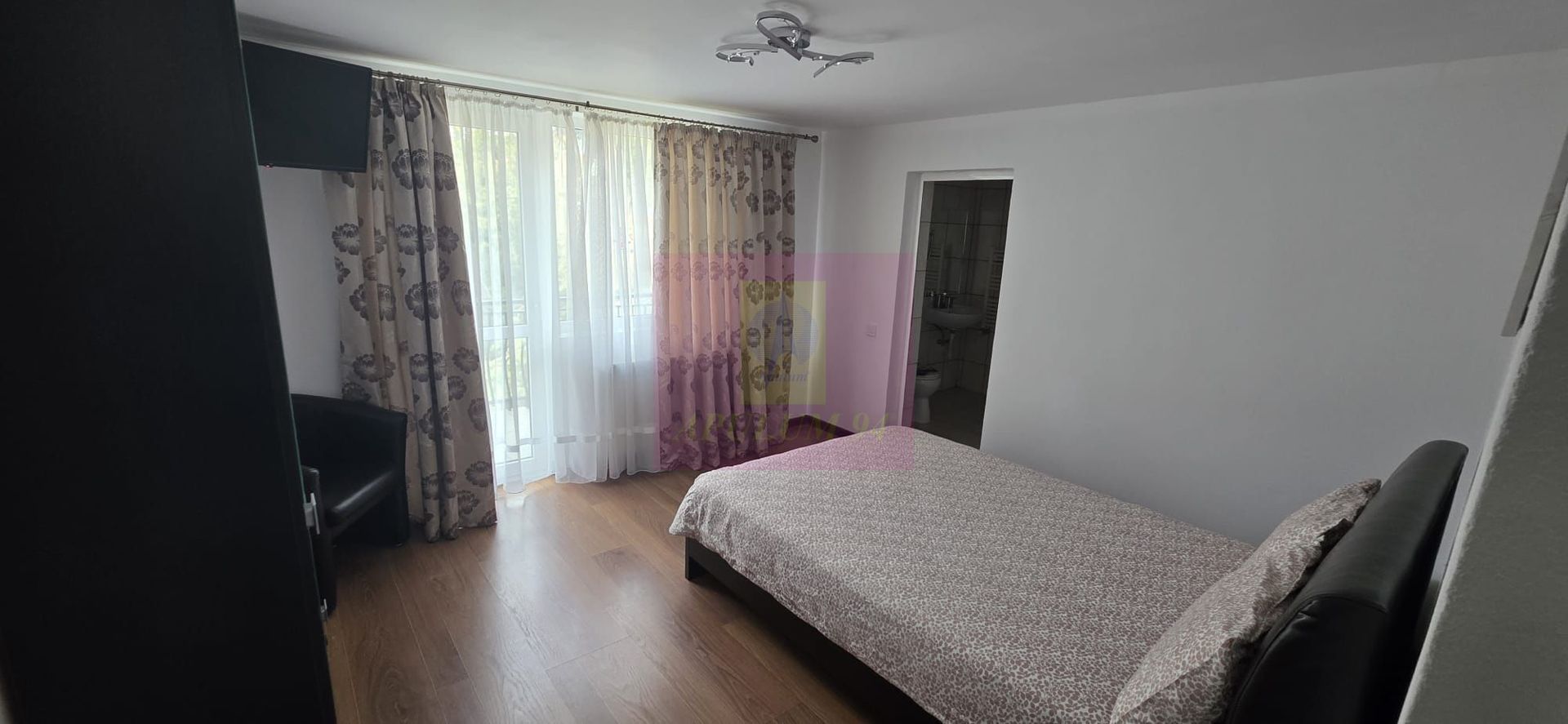 Vila de vânzare cu 8 camere și garaj in Busteni - imaginea 25