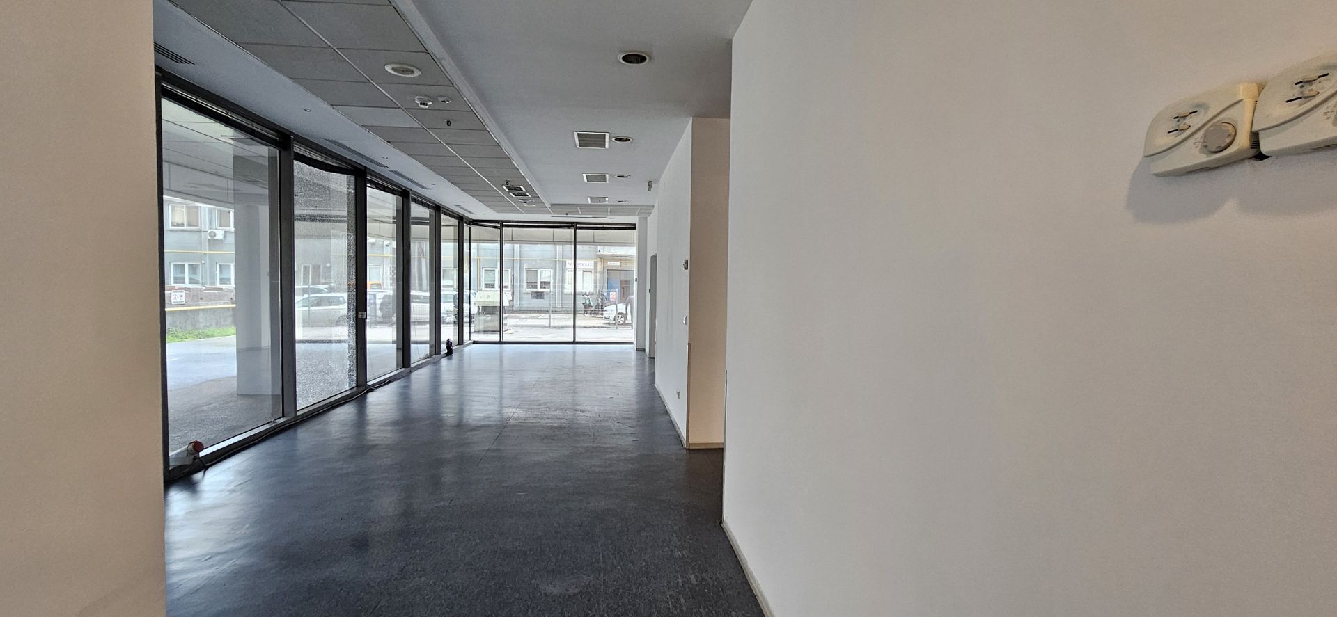 Pantelimon spatiu comercial 950 mp - imaginea 8