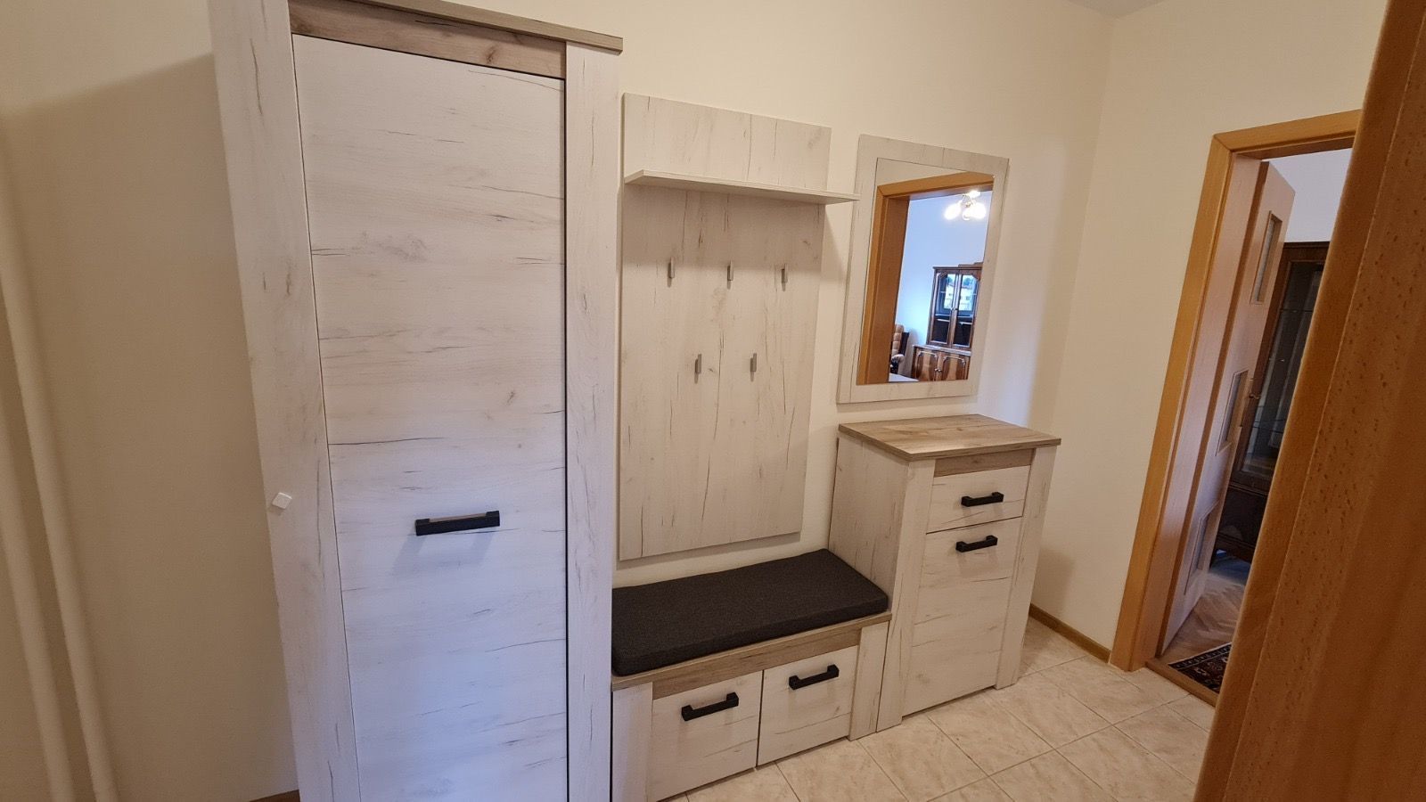 Apartament 3 camere | 65 mp | Centrală proprie | Boxă CF | Zona Olimpi - imaginea 2