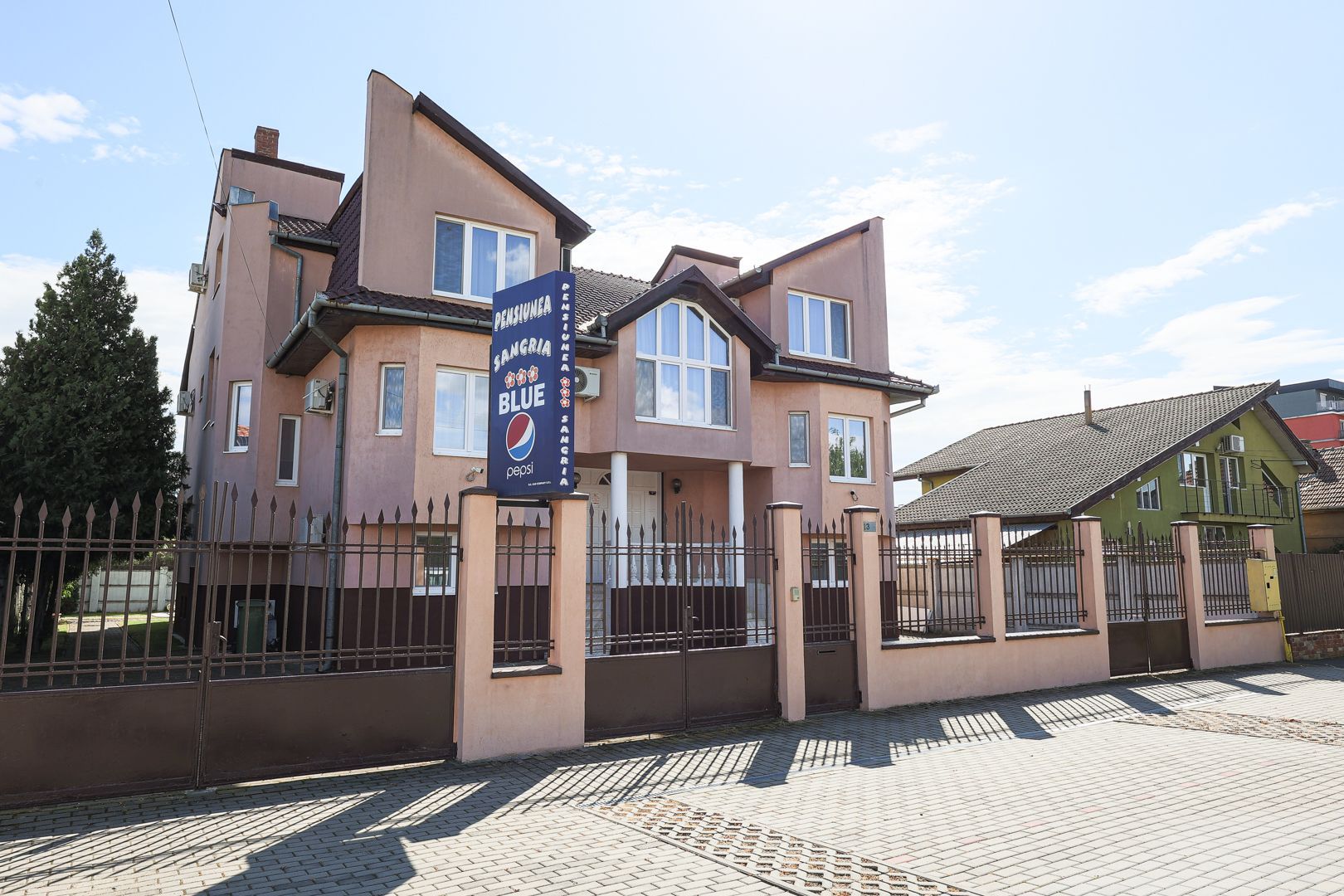 Flexibilitate într-o locație cheie, ideală pt hotel, cămin, clinică.