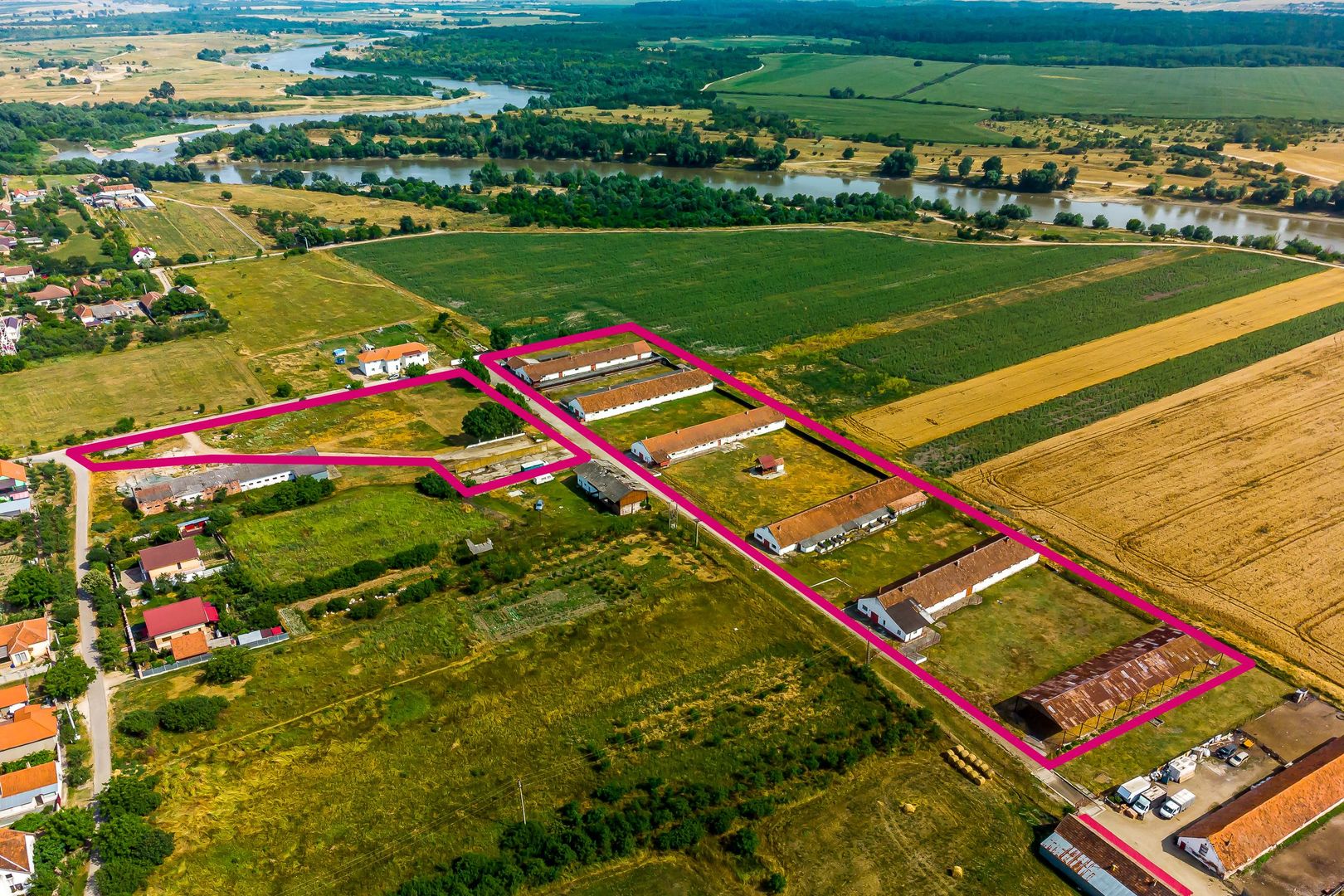 Imagine 1 - Fermă Mândruloc 2,5 ha
