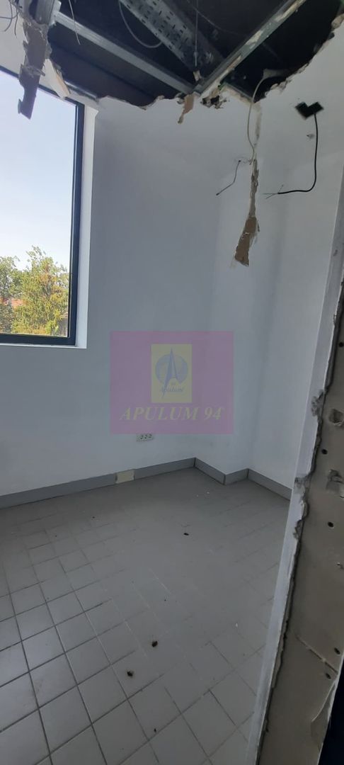 Inchiriere spatiu comercial in zona Decebal-Alba Iulia, parcare