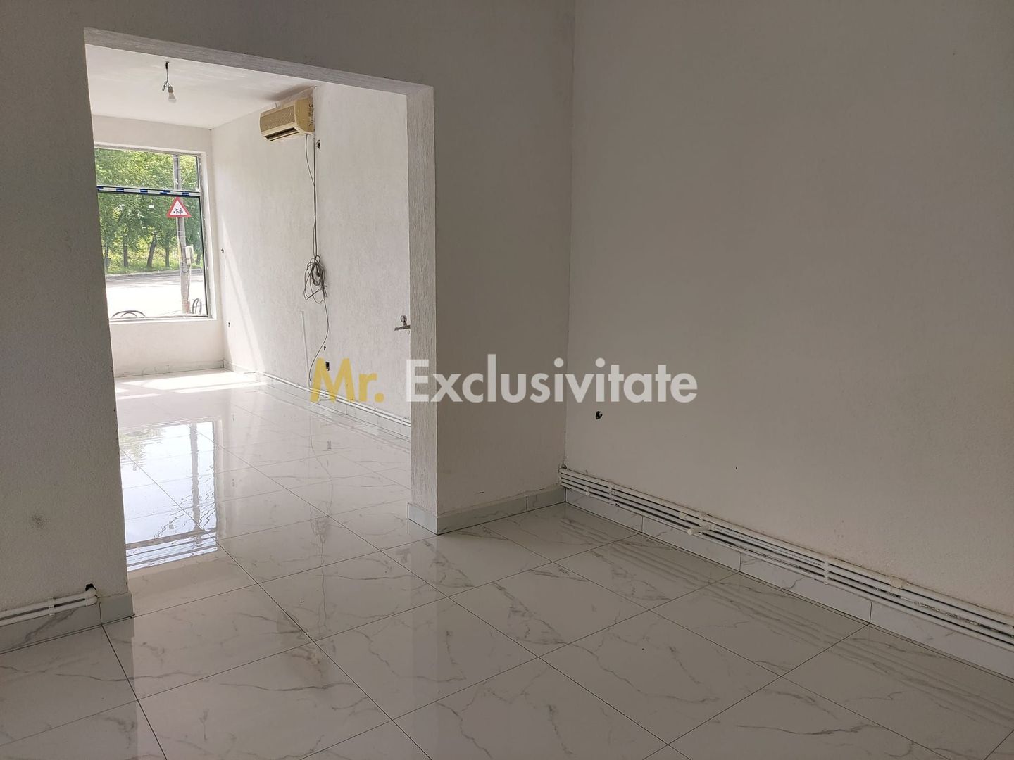 De închiriat -Spatiu Stradal, zona semicentrala, str Raurilor- Pitesti - imaginea 6