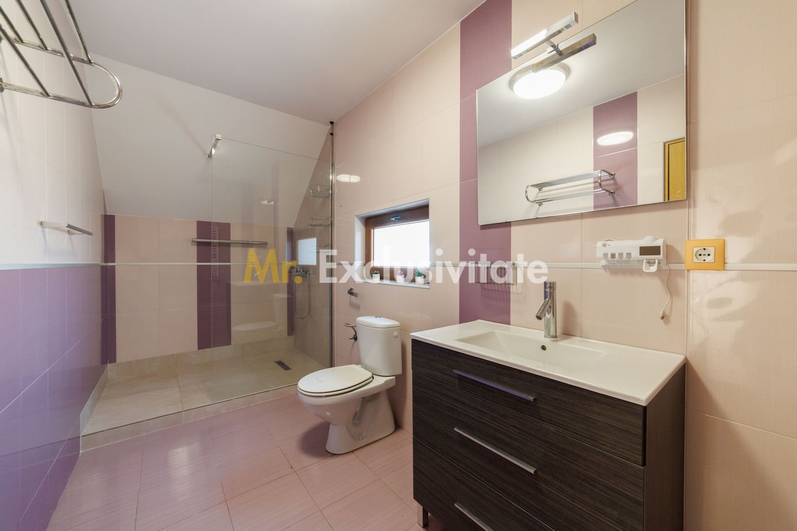 VILĂ 4 dormitoare, RENOVATĂ COMPLET 2026, Prundu, teren 937 mp - imaginea 17